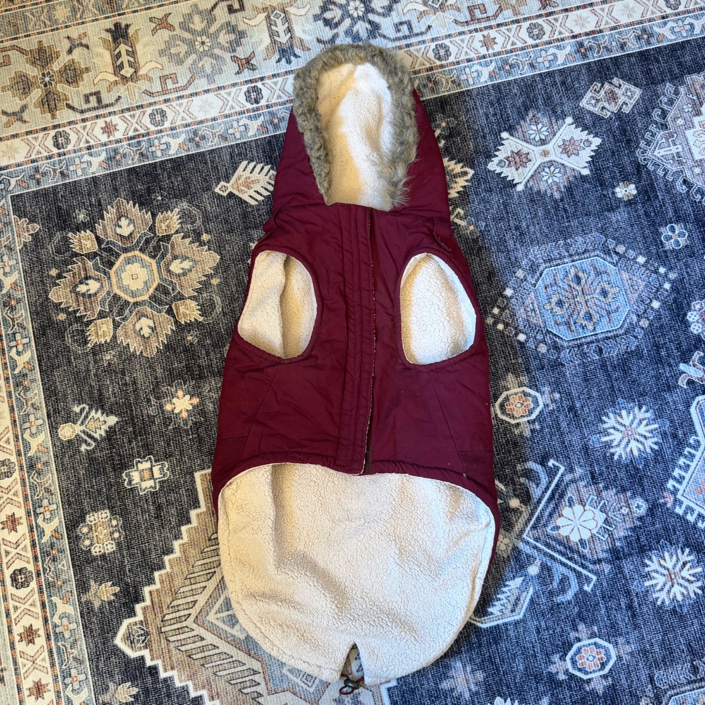 Canada Pooch Dog Sherpa Lined Jacket With Fur Lined Hood Size 24 Inches - Picture 2 of 12